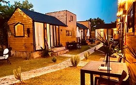 Alican Izba House
